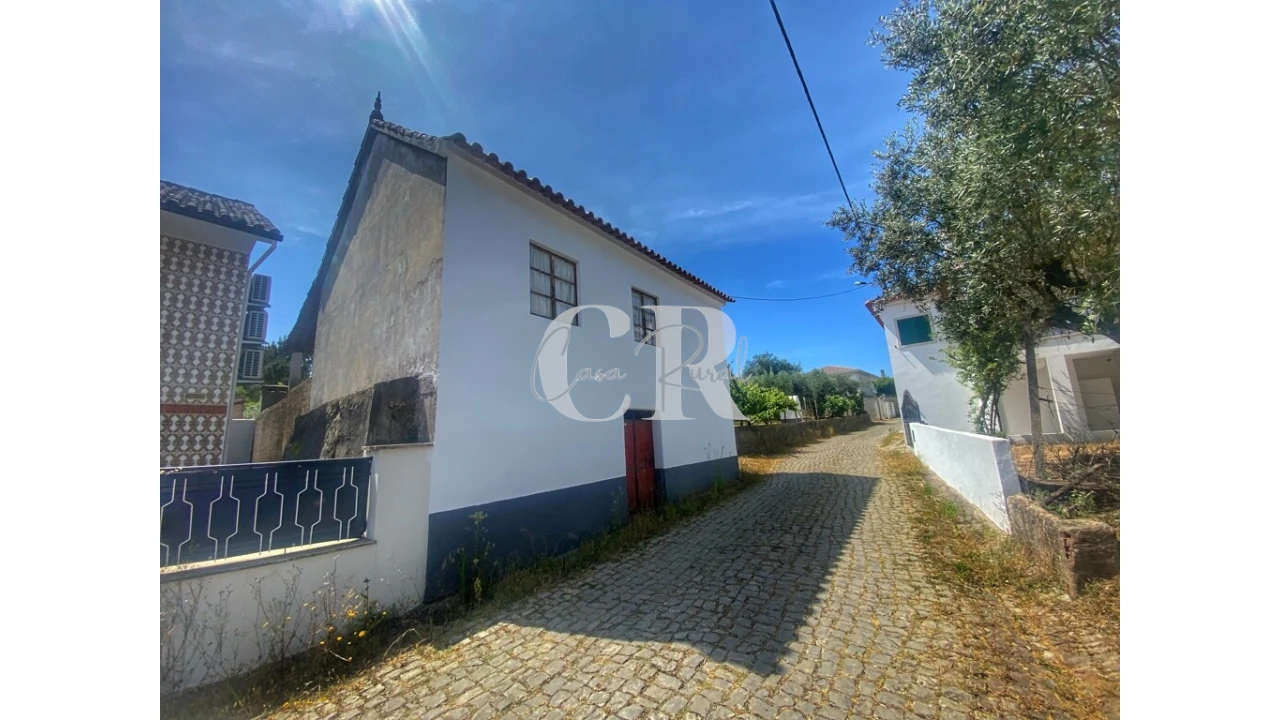 Moradia T2 para Venda em Figueiró dos Vinhos e Bairradas Foto 2