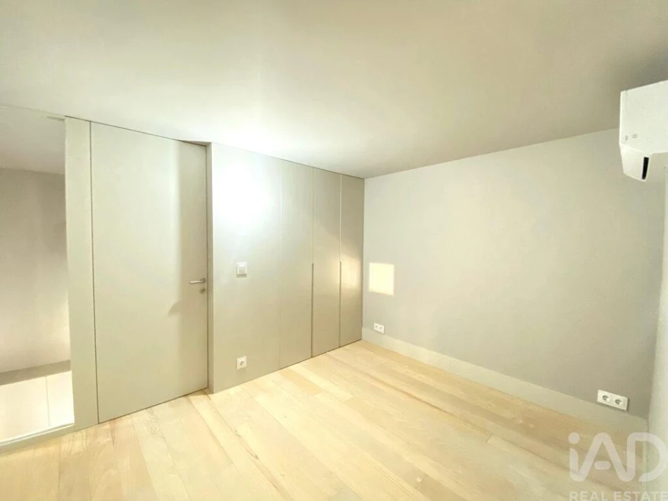 Apartamento T2 para Venda em Cedofeita, Santo Ildefonso, Sé, Miragaia, São Nicolau e Vitória Foto 12