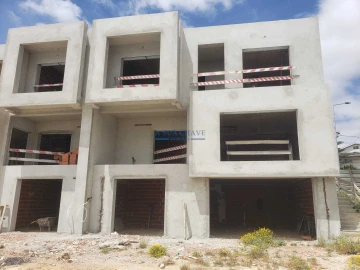 Moradia T4 para Venda em Corroios