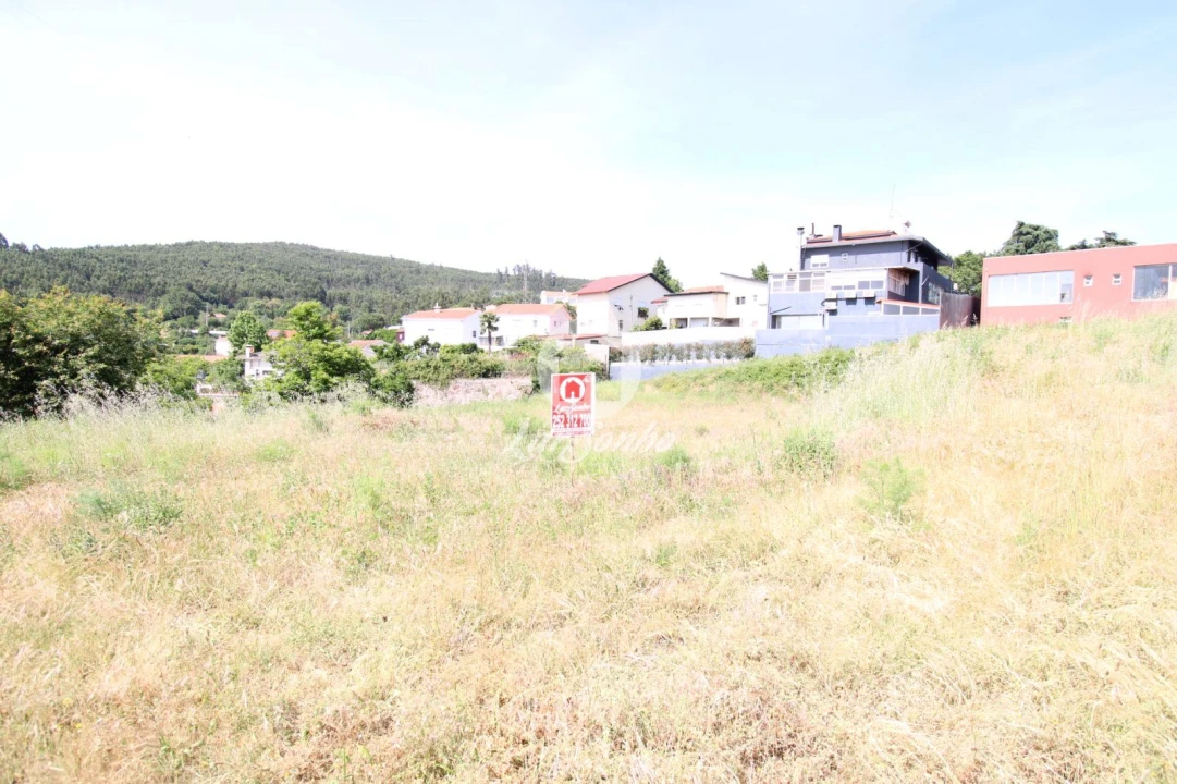 Terreno P/ Prédio para Venda em Requião Foto 2