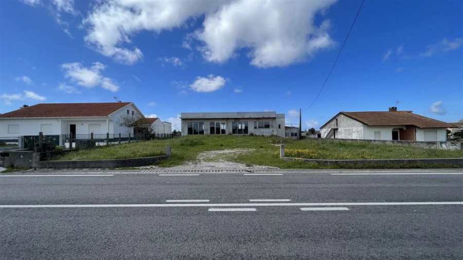 Loja para Venda em Carriço