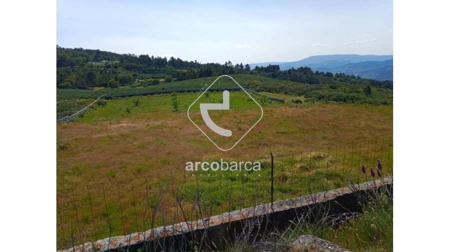 Terreno para Venda em Bravães Foto 2