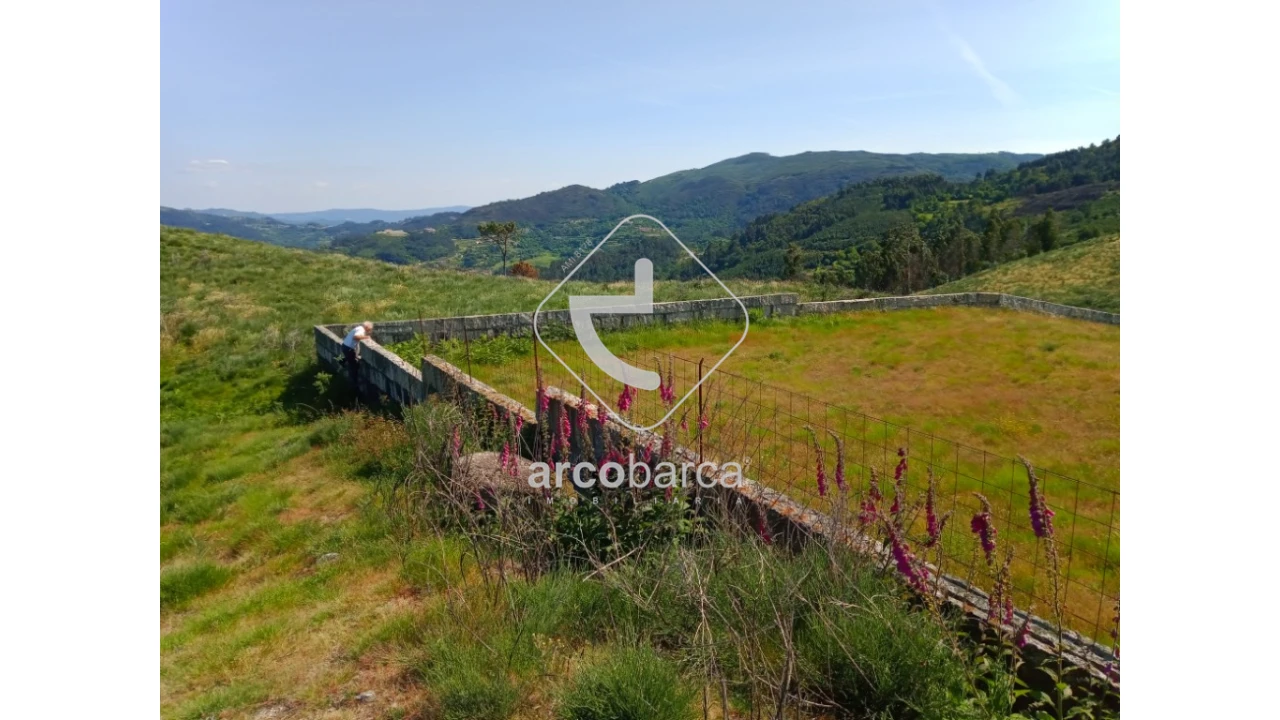 Terreno para Venda em Bravães Foto 3