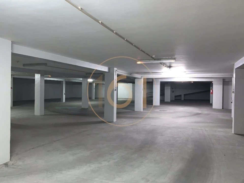 Garagem para Arrendamento em Cedofeita, Santo Ildefonso, Sé, Miragaia, São Nicolau e Vitória Foto 3