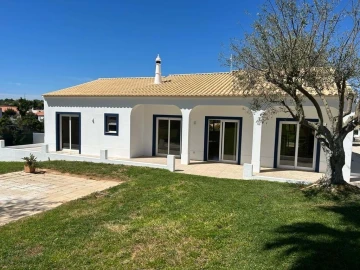Moradia T3 para Venda em Lagoa e Carvoeiro