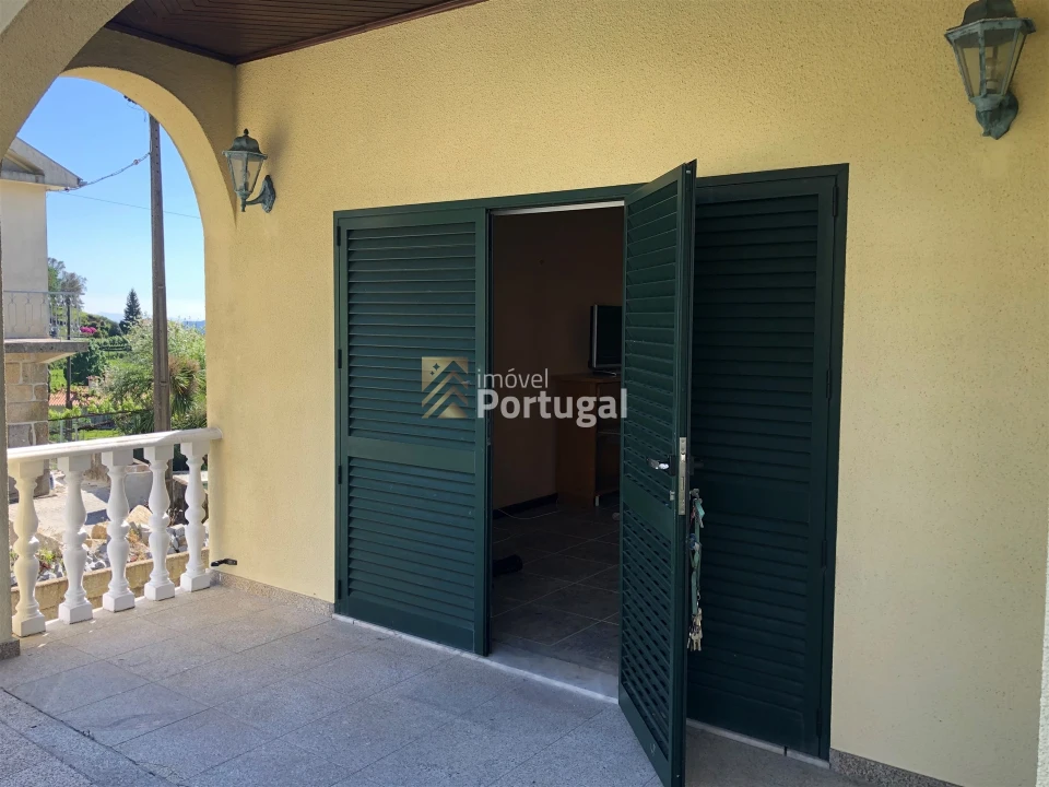 Moradia T6 para Venda em Sande, Vilarinho, Barros e Gomide Foto 27