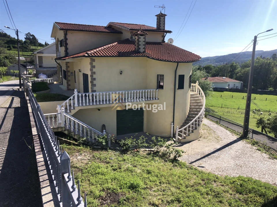 Moradia T6 para Venda em Sande, Vilarinho, Barros e Gomide Foto 43