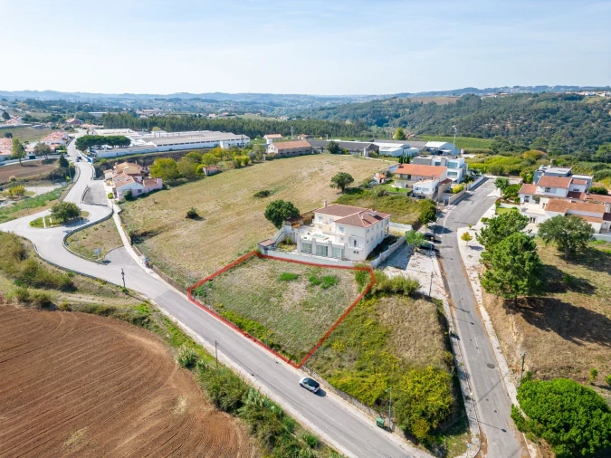 Terreno para Venda em Alcobaça e Vestiaria