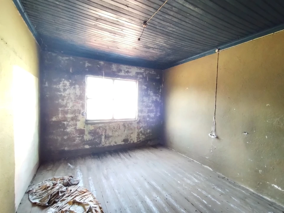 Moradia T2 para Venda em Vila Facaia Foto 3