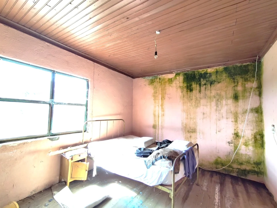 Moradia T2 para Venda em Vila Facaia Foto 4