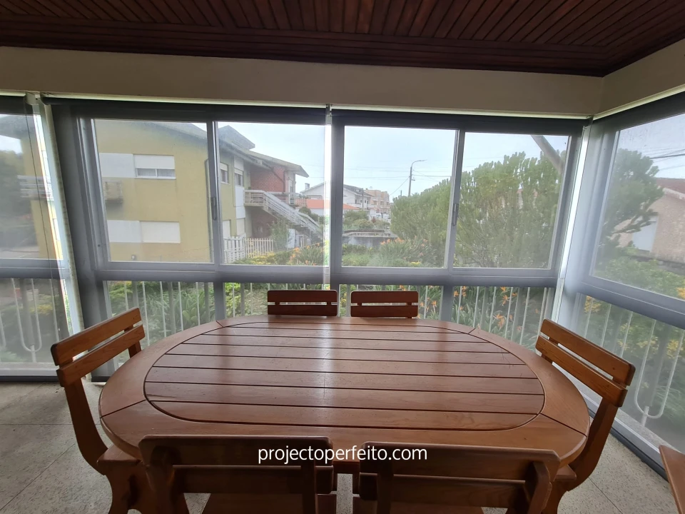 Moradia T5 para Venda em Serzedo e Perosinho Foto 6
