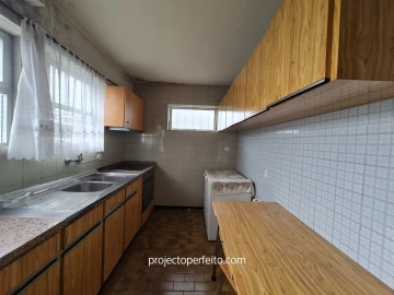 Moradia T5 para Venda em Serzedo e Perosinho