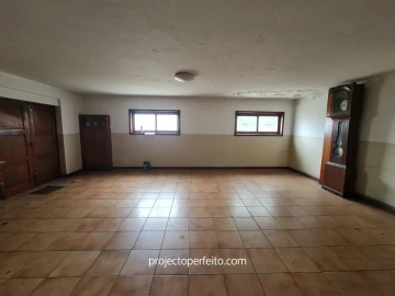 Moradia T5 para Venda em Serzedo e Perosinho