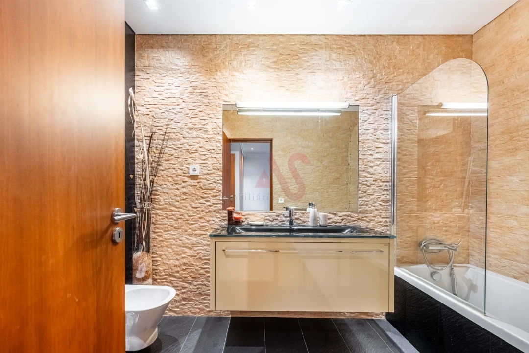 Moradia T4 para Venda em Souto Santa Maria, Souto São Salvador e Gondomar Foto 23