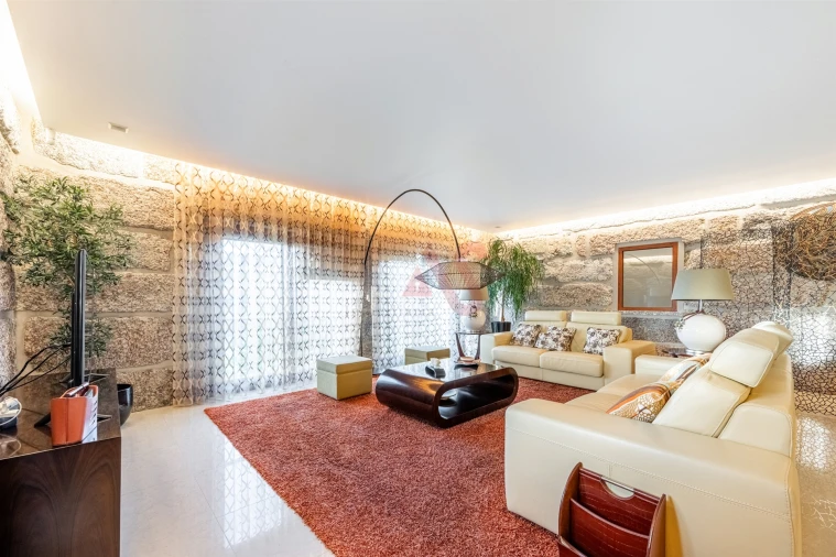 Moradia T4 para Venda em Souto Santa Maria, Souto São Salvador e Gondomar Foto 17