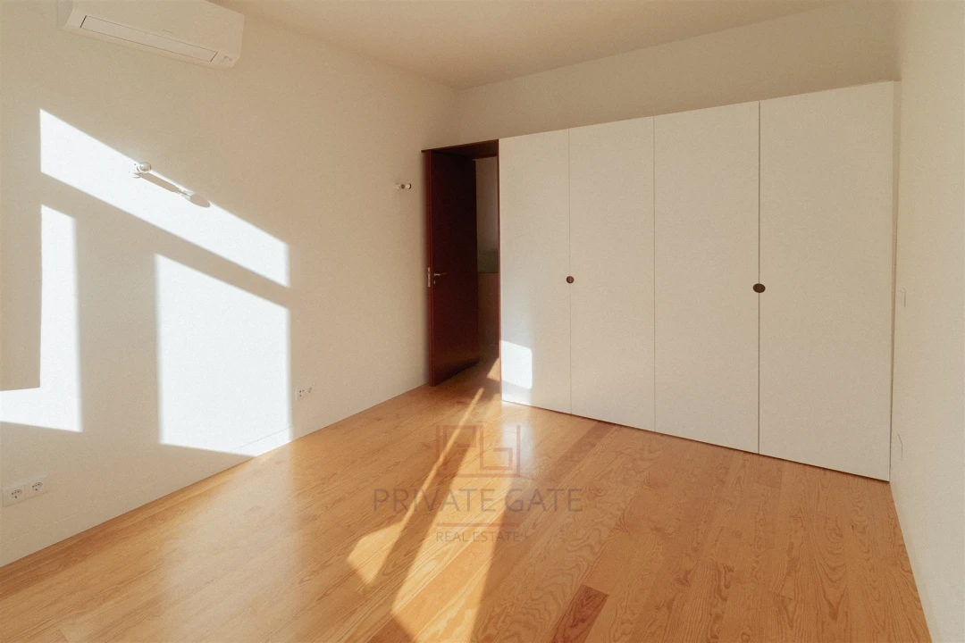 Apartamento T2 para Venda em Cedofeita, Santo Ildefonso, Sé, Miragaia, São Nicolau e Vitória Foto 14
