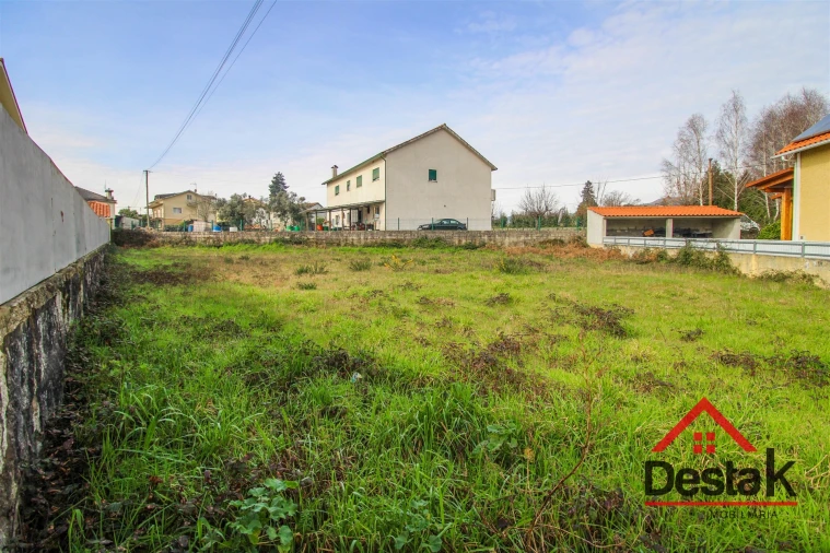 Terreno para Venda em Santa Cruz da Trapa e São Cristóvão de Lafões Foto 5