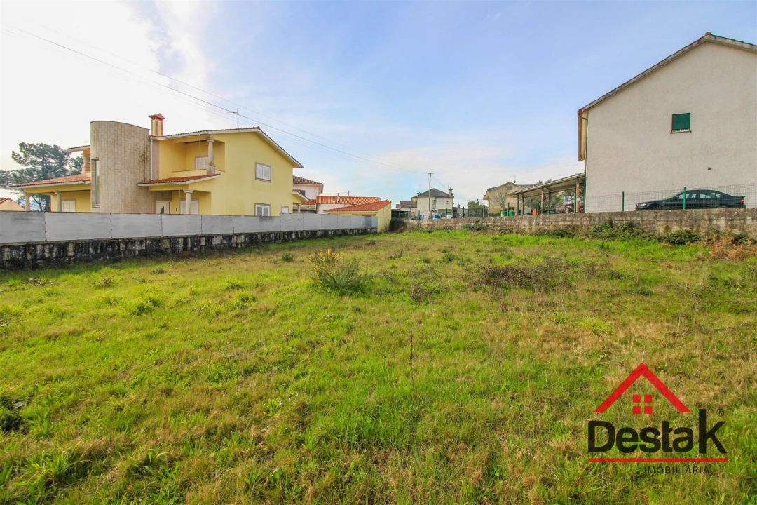 Terreno para Venda em Santa Cruz da Trapa e São Cristóvão de Lafões Foto 2