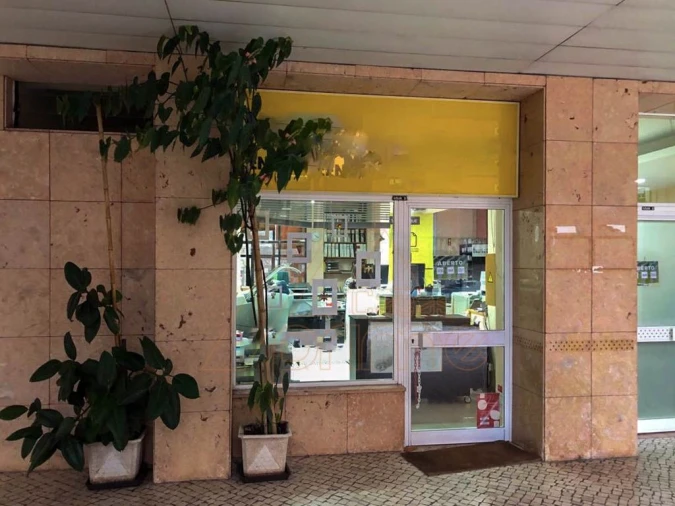 Negócio para Venda em Santo Antonio dos Olivais Foto 2