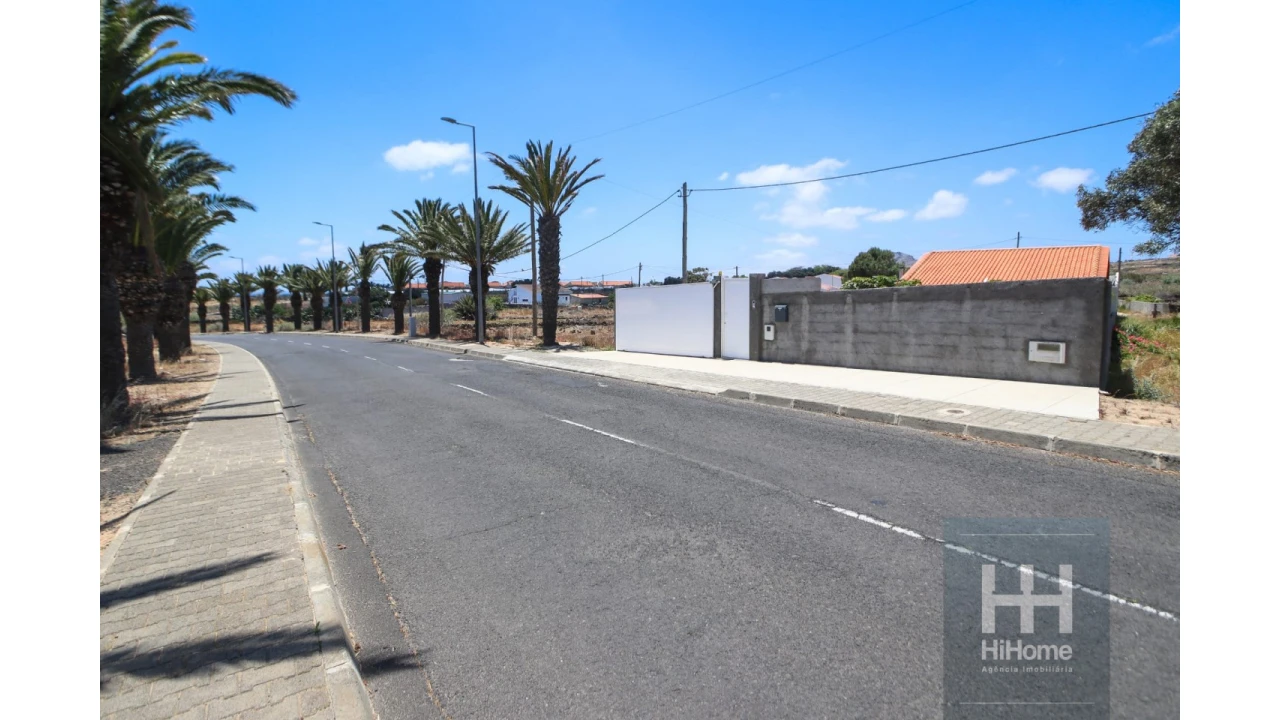 Moradia T3 para Venda em Porto Santo Foto 1