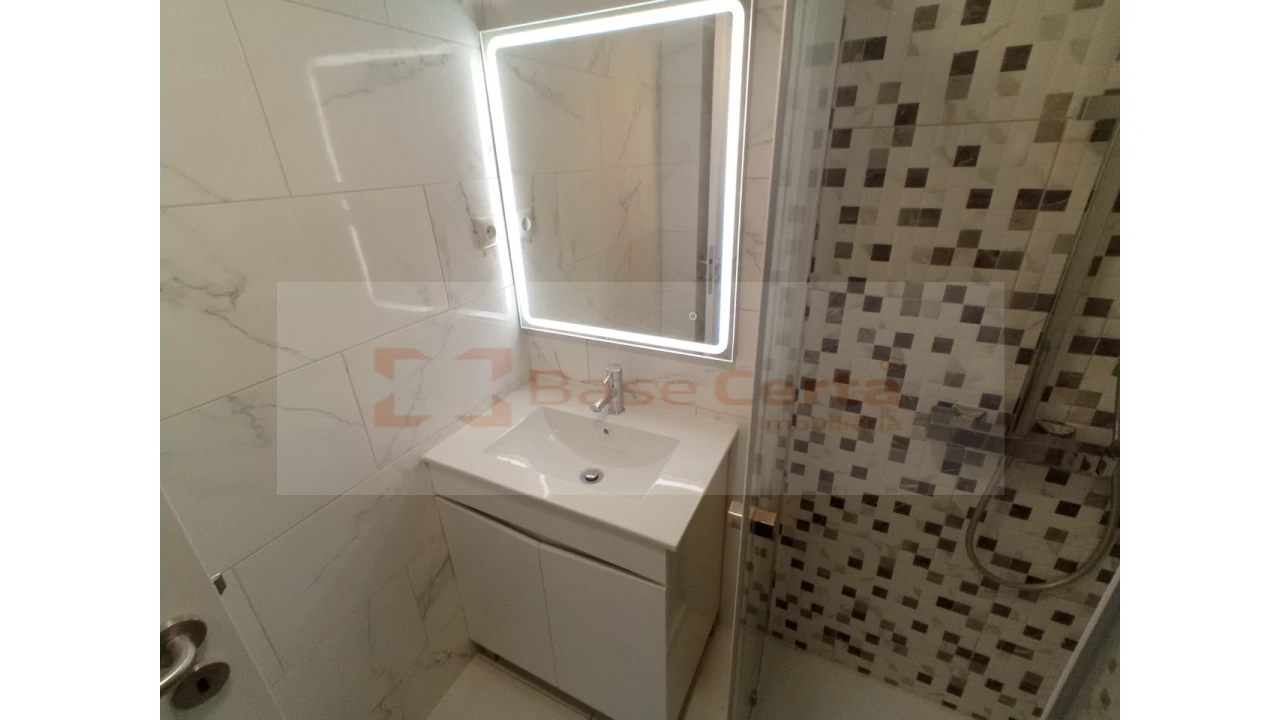 Moradia T9 para Venda em Ajuda Foto 12