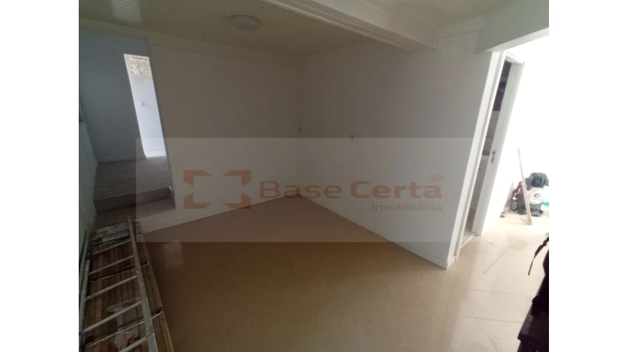 Moradia T9 para Venda em Ajuda Foto 6