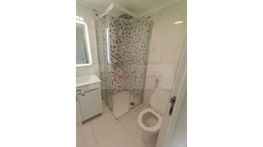 Moradia T9 para Venda em Ajuda Foto 13