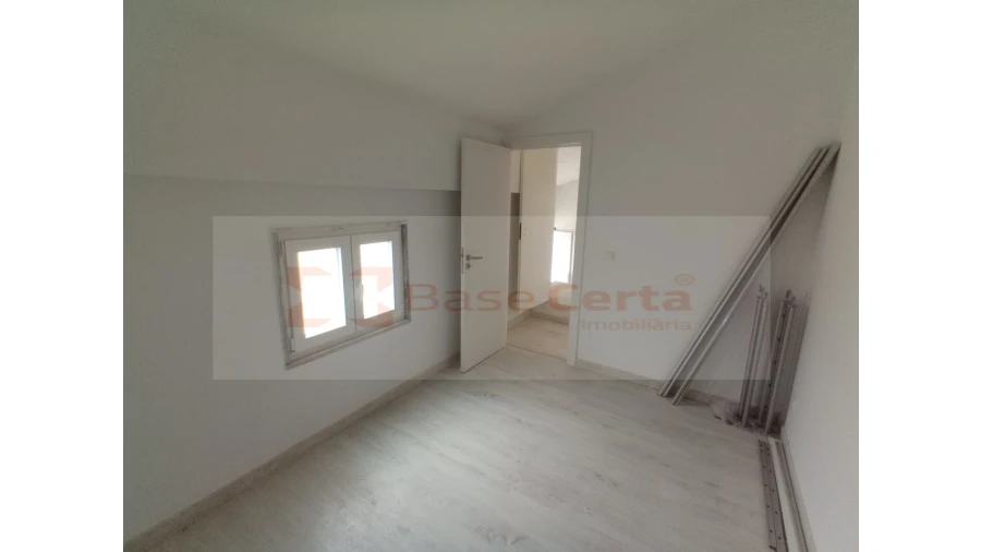 Moradia T9 para Venda em Ajuda Foto 20