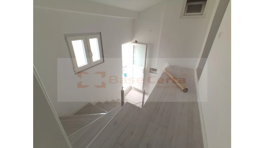 Moradia T9 para Venda em Ajuda Foto 24