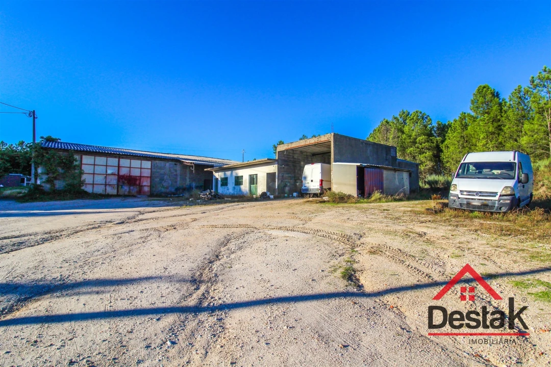 Armazém para Venda em Sernancelhe e Sarzeda Foto 2