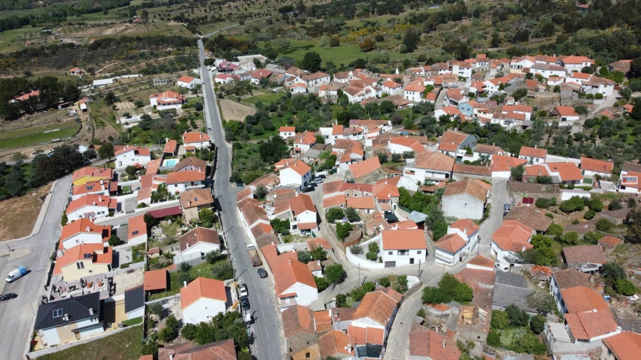 Terreno para Venda em Póvoa de Rio de Moinhos e Cafede Foto 5