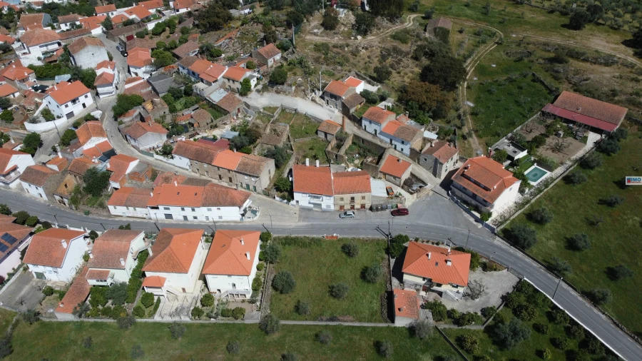 Terreno para Venda em Póvoa de Rio de Moinhos e Cafede