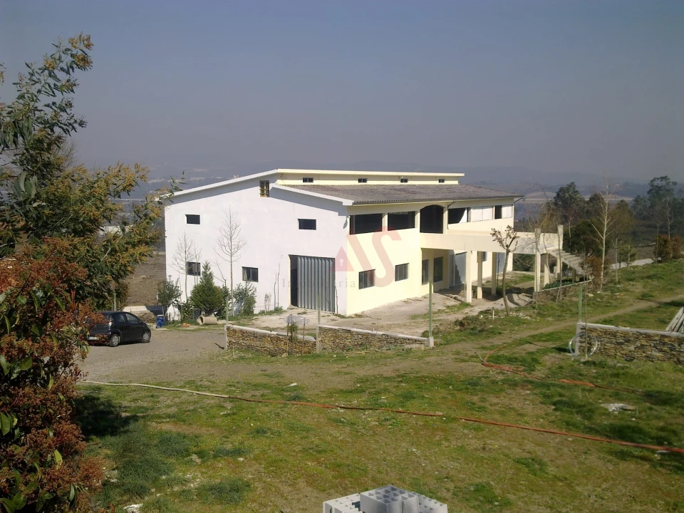 Armazém para Venda em Recarei Foto 1