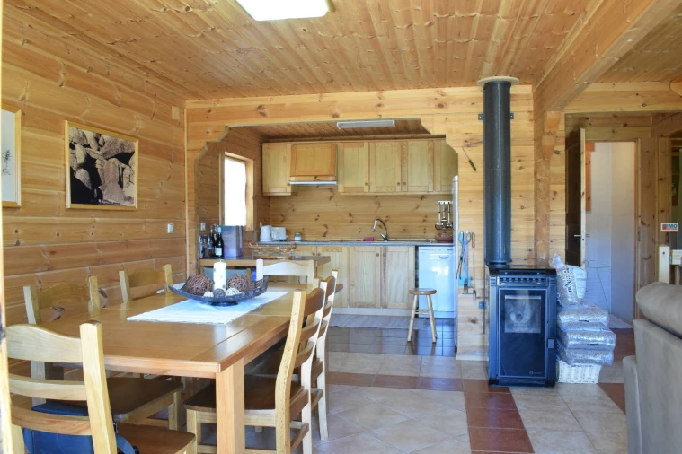 Moradia T3 para Venda em Cortes do Meio Foto 13