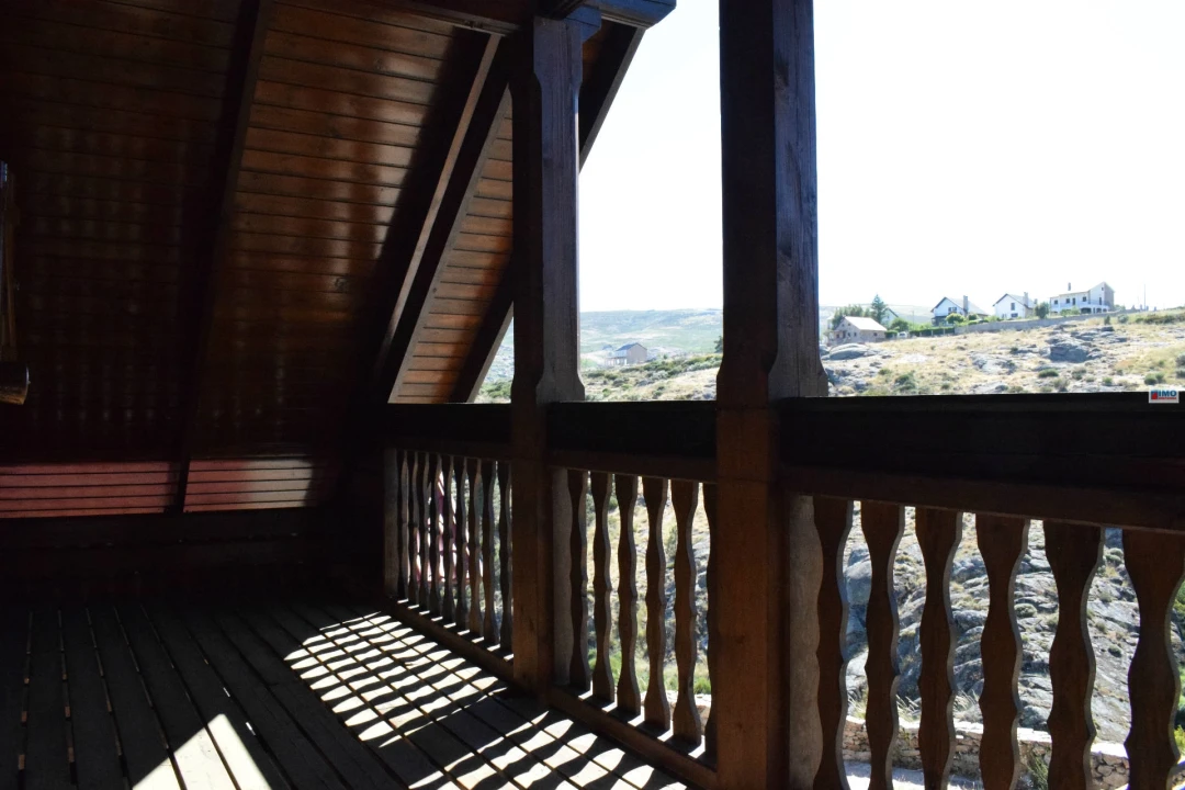 Moradia T3 para Venda em Cortes do Meio Foto 32