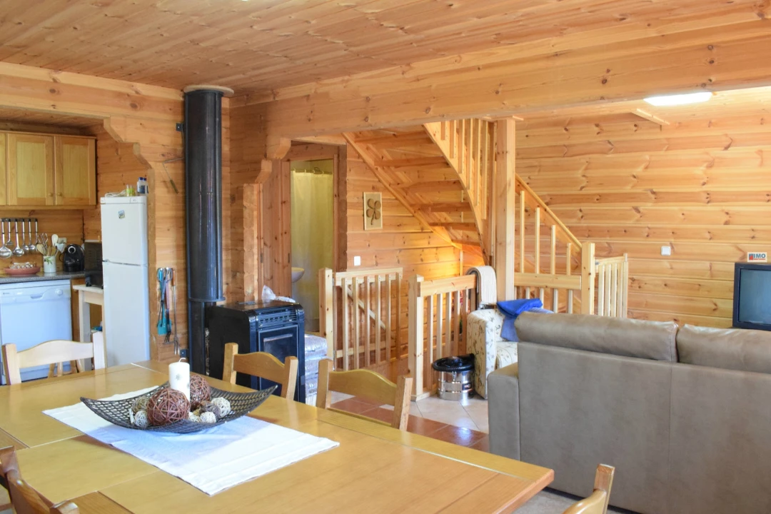 Moradia T3 para Venda em Cortes do Meio Foto 17