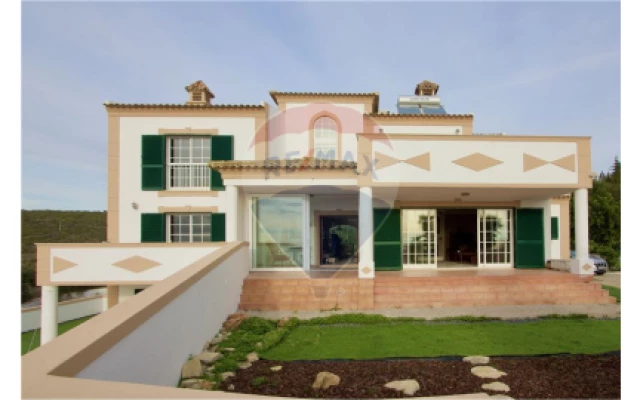 Moradia T4 para Venda em Loule (São Clemente)