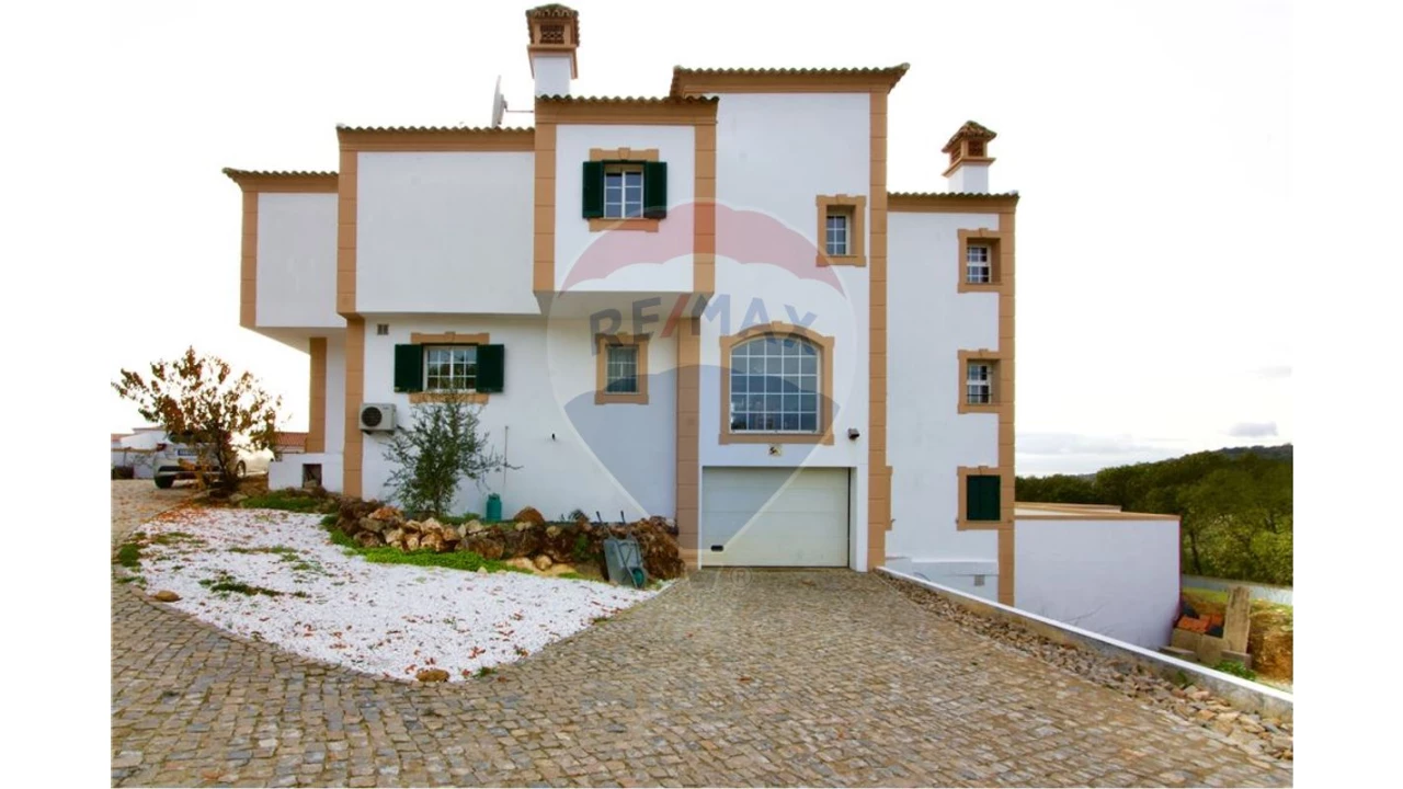 Moradia T4 para Venda em Loule (São Clemente) Foto 21