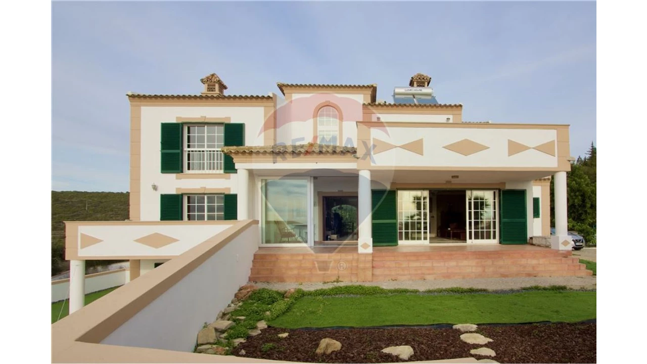 Moradia T4 para Venda em Loule (São Clemente) Foto 2