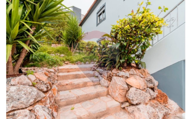 Moradia T4 para Venda em Loule (São Clemente)