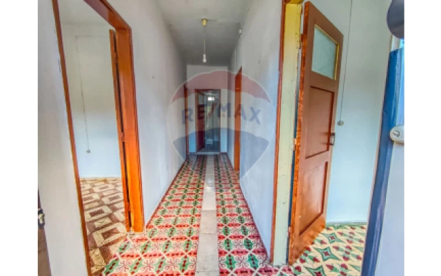Moradia T3 para Venda em Loule (São Sebastião)