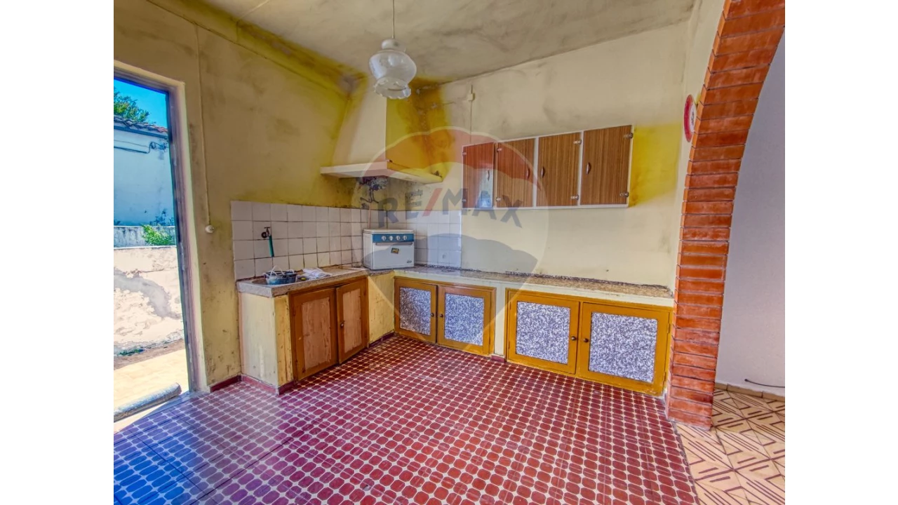 Moradia T3 para Venda em Loule (São Sebastião) Foto 4