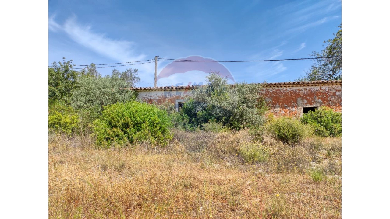 Moradia T2 para Venda em Loule (São Sebastião) Foto 20