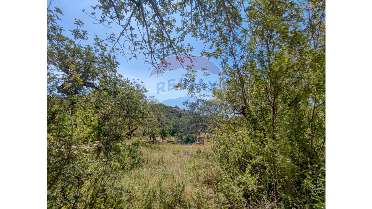 Moradia T2 para Venda em Loule (São Sebastião) Foto 24
