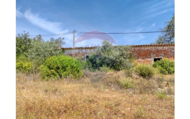 Moradia T2 para Venda em Loule (São Sebastião)