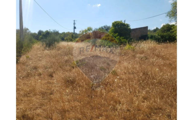Moradia T2 para Venda em Loule (São Sebastião)