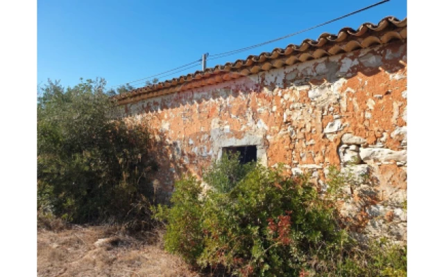 Moradia T2 para Venda em Loule (São Sebastião)