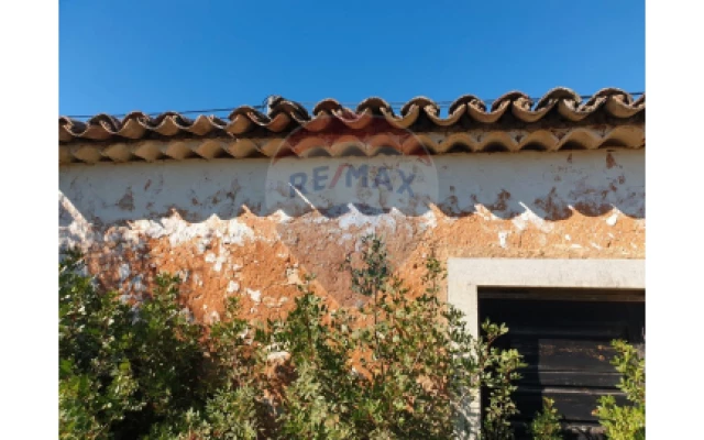 Moradia T2 para Venda em Loule (São Sebastião)