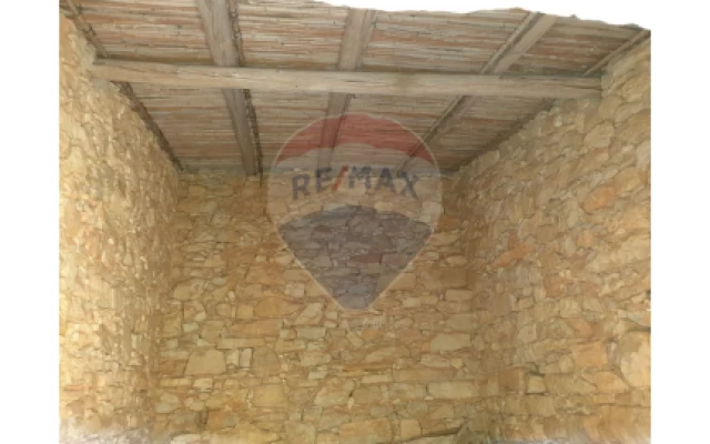 Moradia T2 para Venda em Loule (São Sebastião)