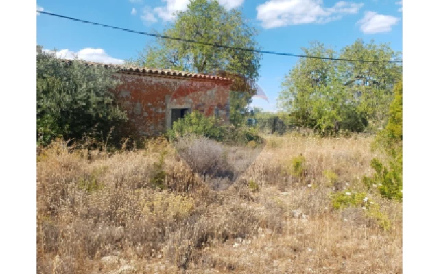 Moradia T2 para Venda em Loule (São Sebastião)